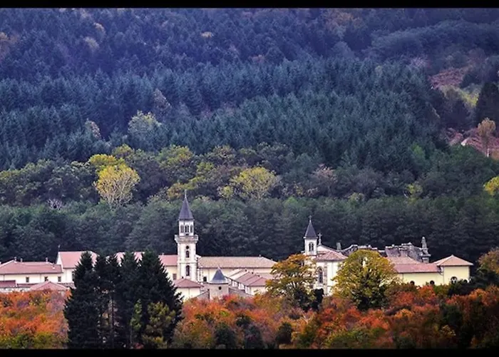 Montano Illuminato Dalla Via Lattea